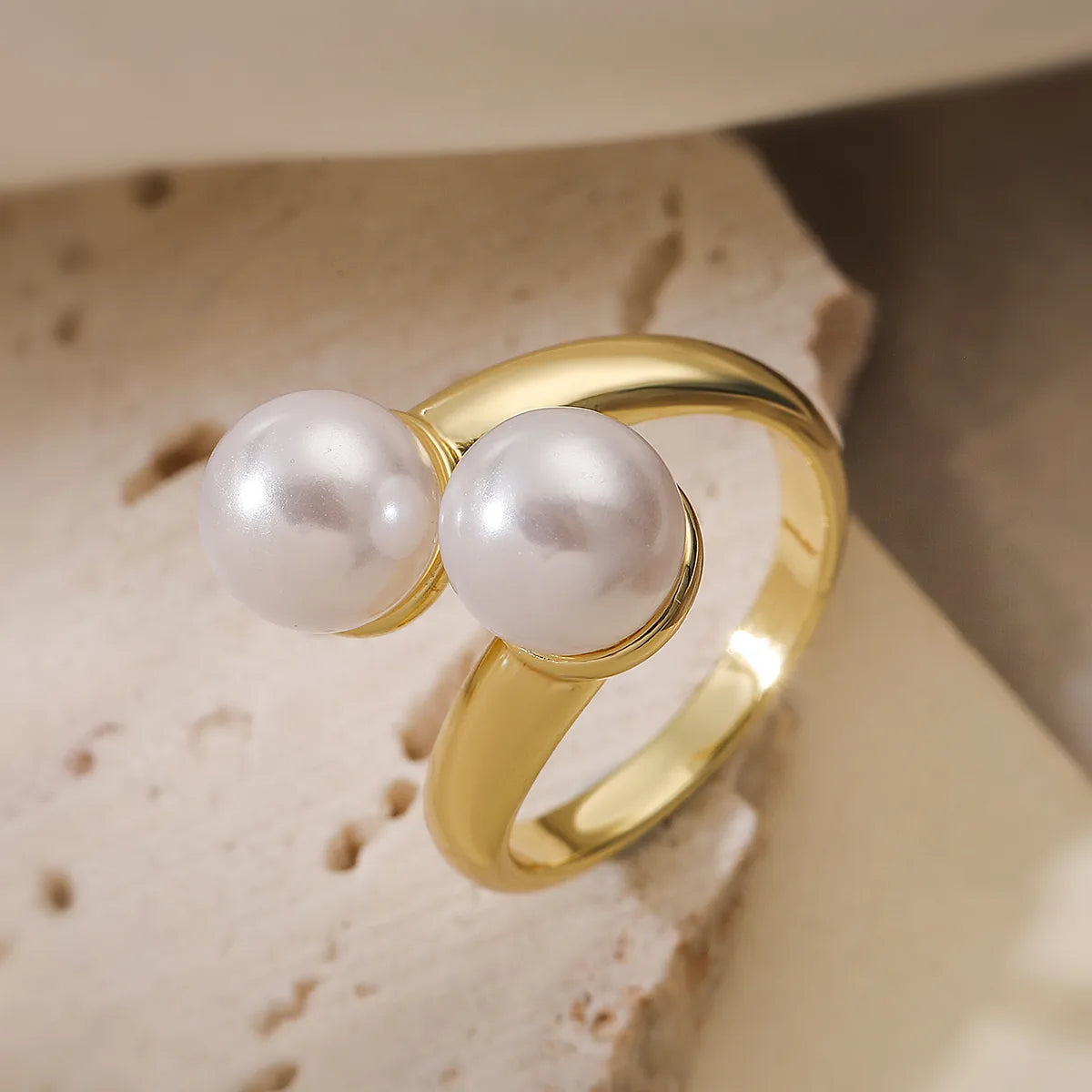 cocktail rings for women -Copper 18K Gold Plated Elegant Simple Style Commute Plating Inlay Geometric Artificial Pearls Open Rings